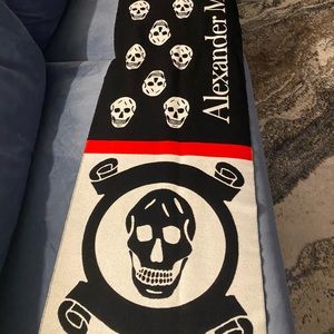 Alexander McQueen wool scarf